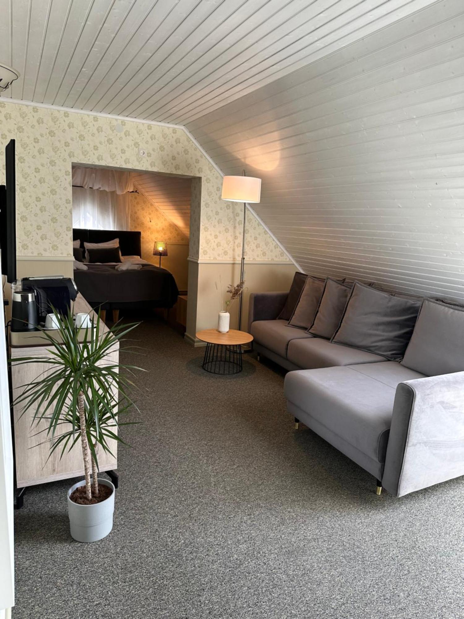 Vanalinna Boutique Hotel Kuressaare Exterior foto
